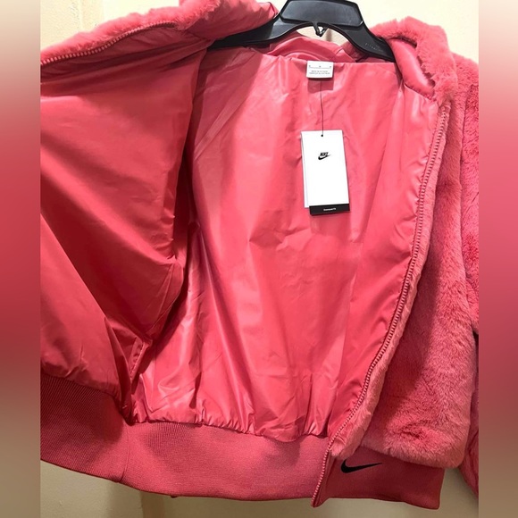 Nike Women’s Faux Fur Sportswear Pink Jacket - Picture 10 of 14